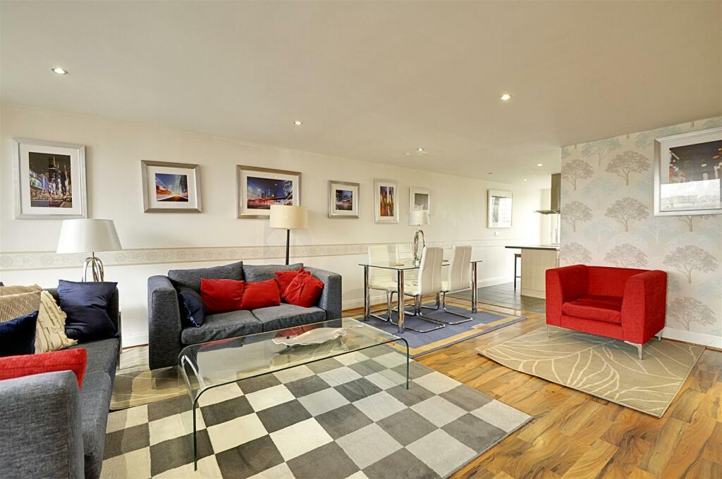 3 bedroom apartment for rent in Holland Gardens, Brentford TW8
