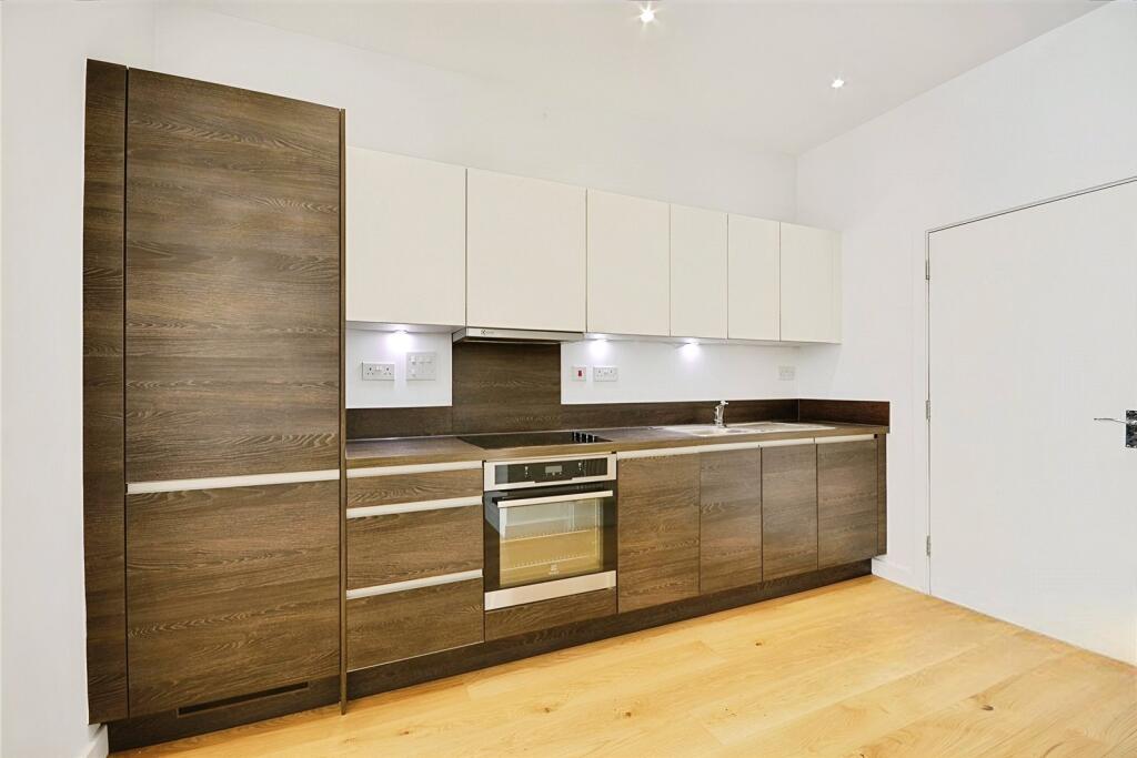 Main image of property: Great West Road, Brentford, TW8