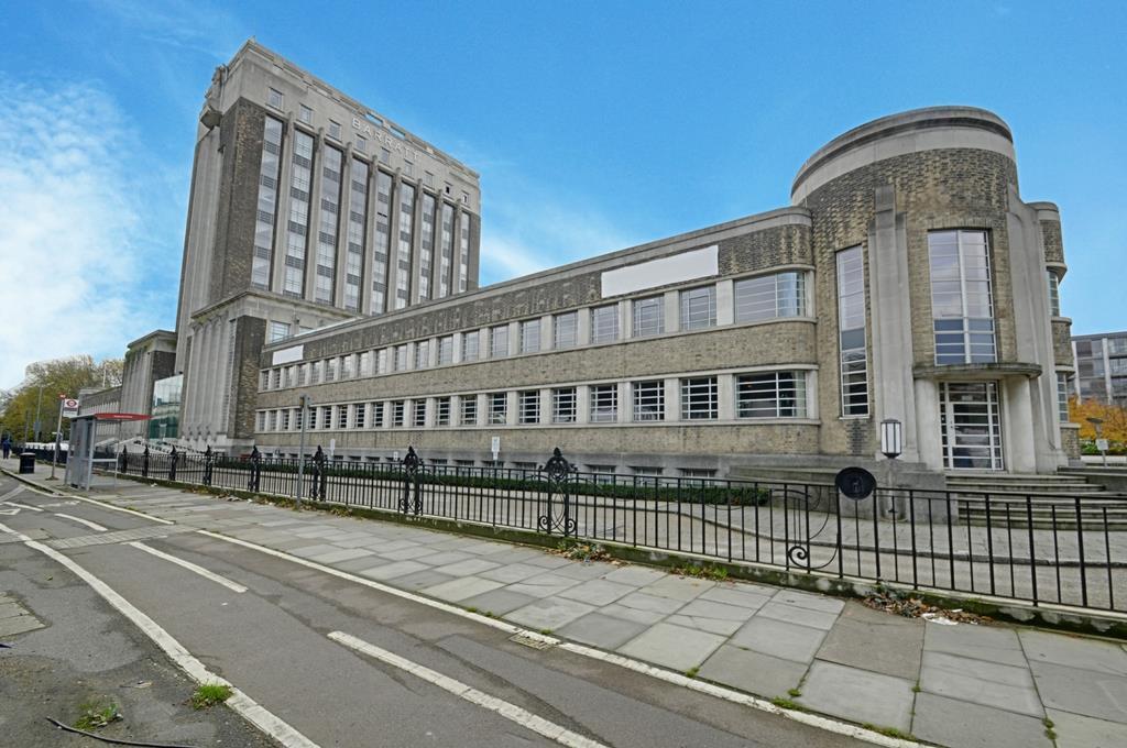 Main image of property: Great West Road, Brentford, TW8