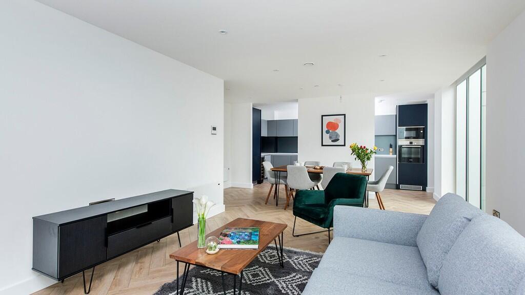 Main image of property: Anaconda cut, 100 Greengate, M3