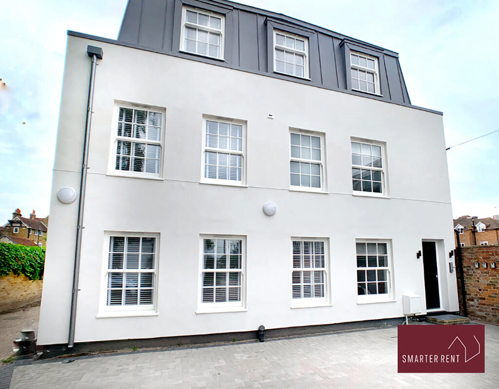 Main image of property: 4 Turks Head Court, 4-5 Turks Head, Windsor, SL4 6AL
