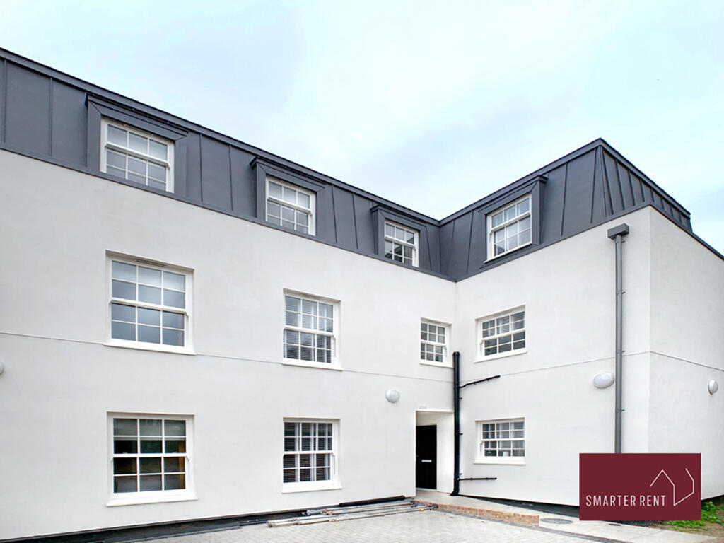 Main image of property: 2 Turks Head Court, 4-5 Turks Head, Windsor, SL4 6AL