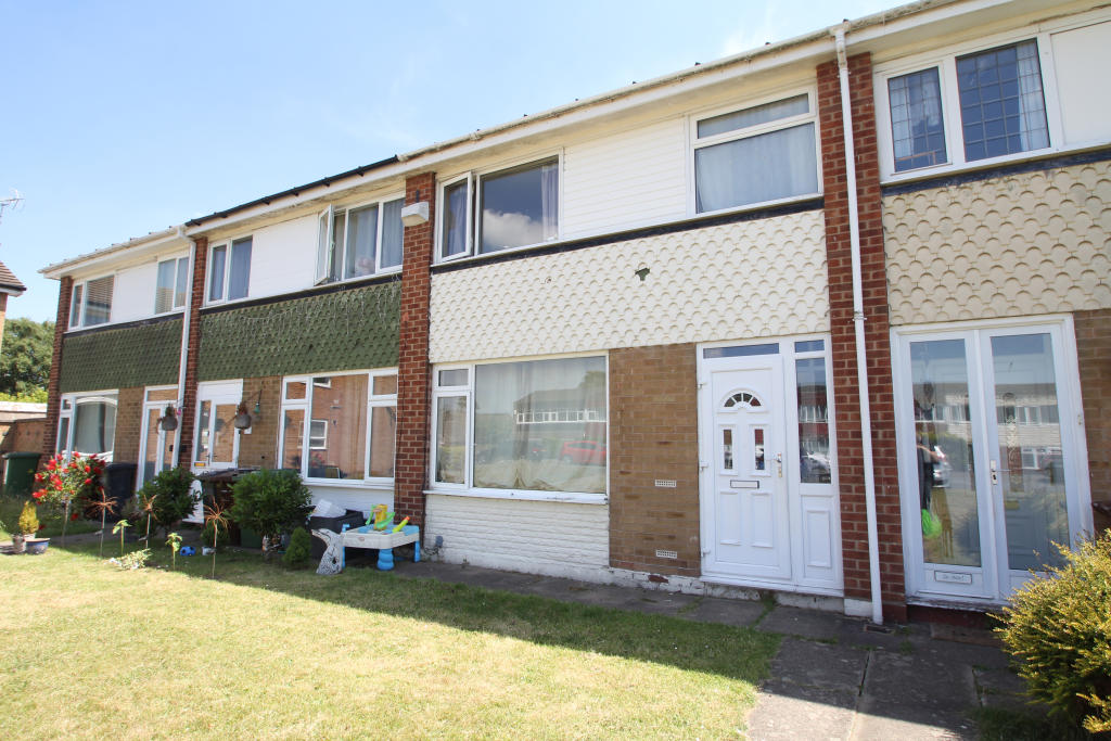 3 bedroom terraced house for sale in Foredrove Lane, Solihull, West