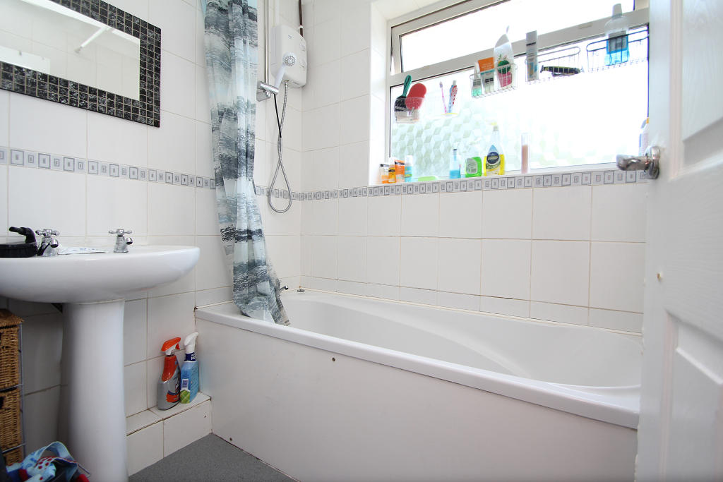 3 bedroom terraced house for sale in Foredrove Lane, Solihull, West