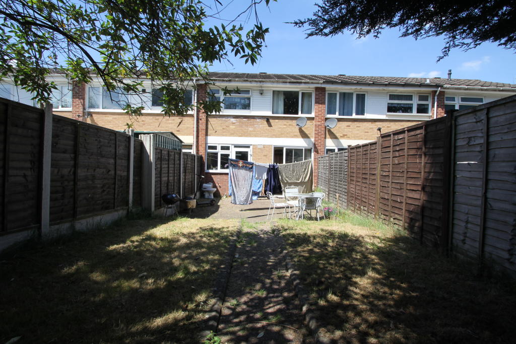3 bedroom terraced house for sale in Foredrove Lane, Solihull, West