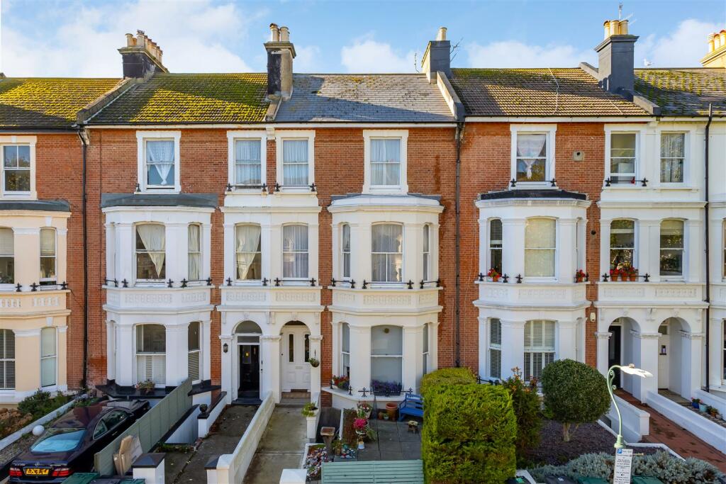 House for sale in Westbourne Villas, Hove, BN3