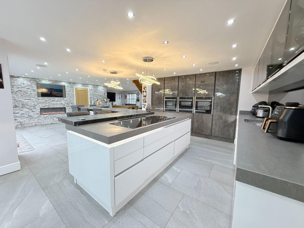 Additional property image - Willowbank Road, Knowle