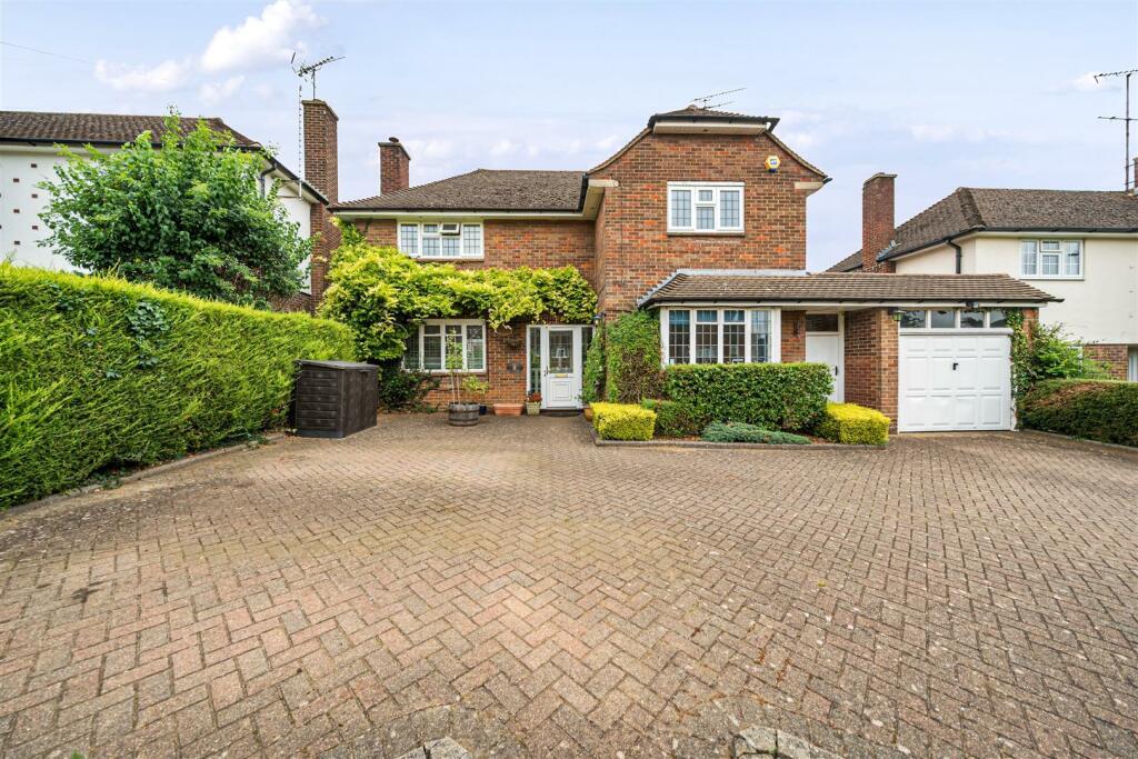 Main image of property: Bridgewater Road, Berkhamsted, Hertfordshire, HP4