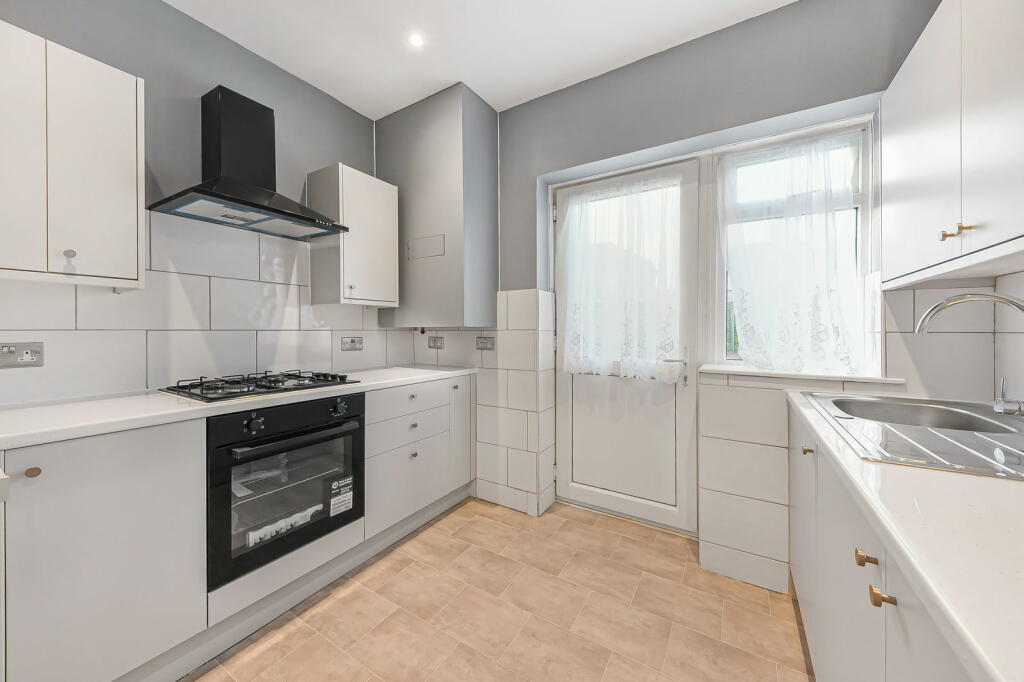 Additional property image - Reigate Road, Bromley, BR1 5JJ
