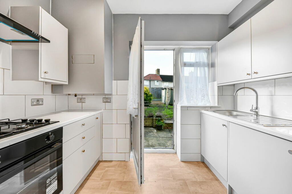 Additional property image - Reigate Road, Bromley, BR1 5JJ