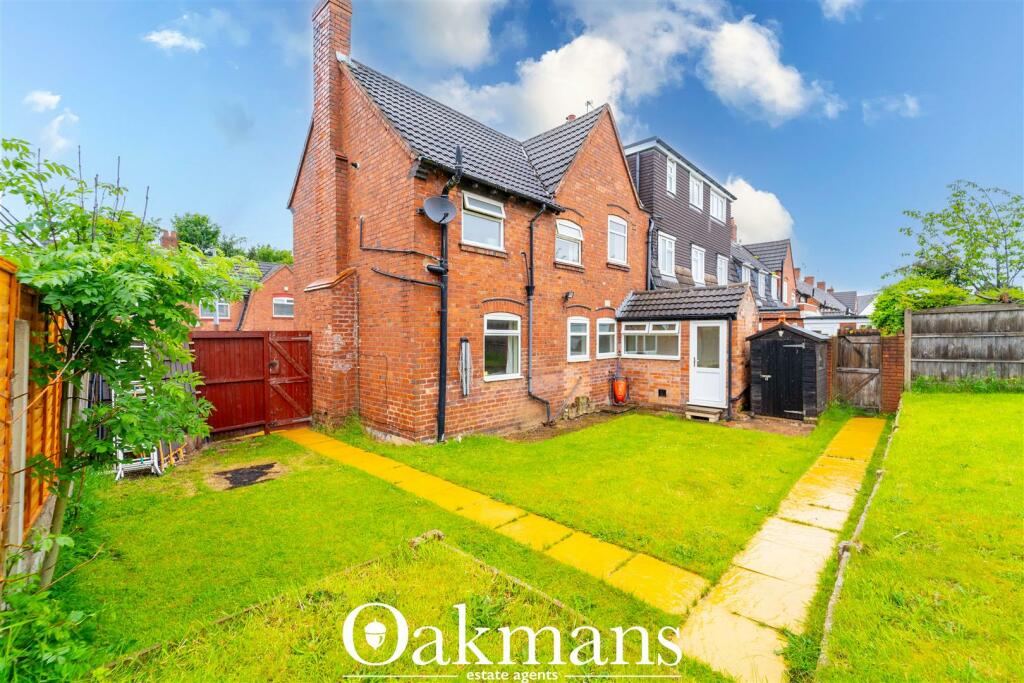3 bedroom end of terrace house for sale in Blackthorne Road, Smethwick, B67