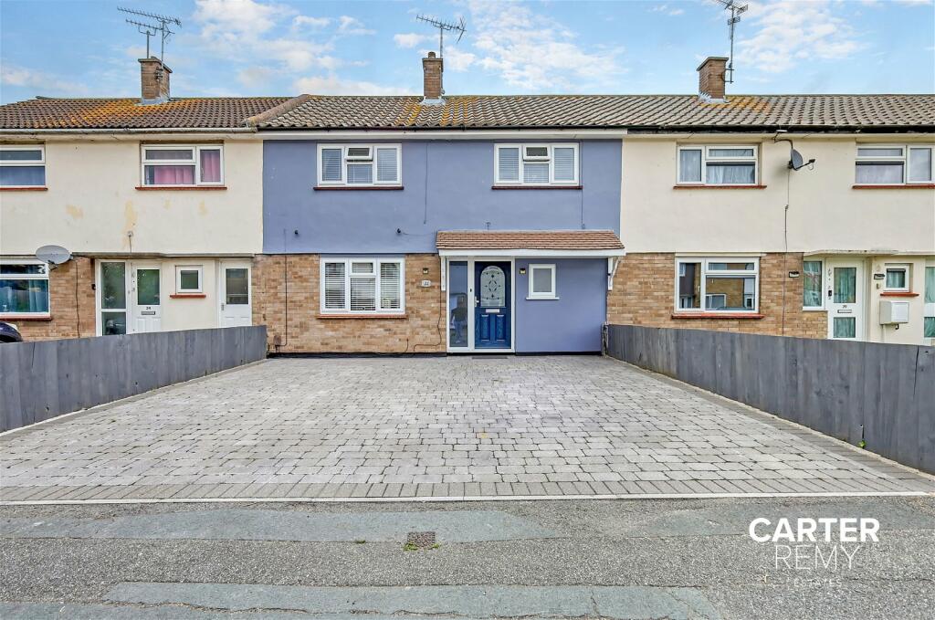 3 bedroom terraced house for sale in Winifred Road, Basildon, SS13