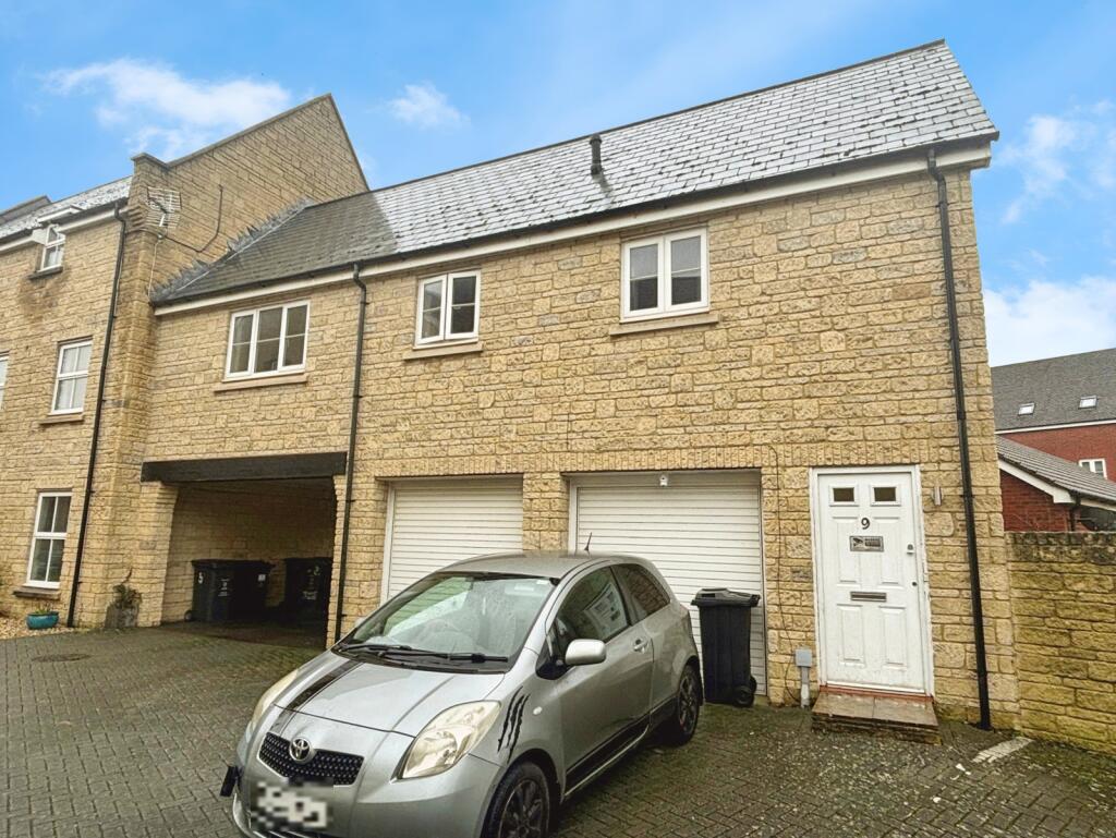 Main image of property: Smart Close, Swindon, SN25