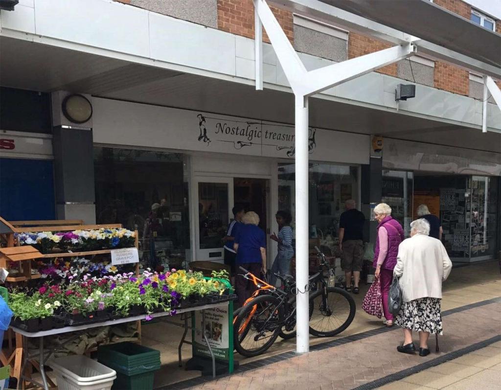 Additional property image - YATE SHOPPING CENTRE, 12 South Walk, Yate, BS37 4AP