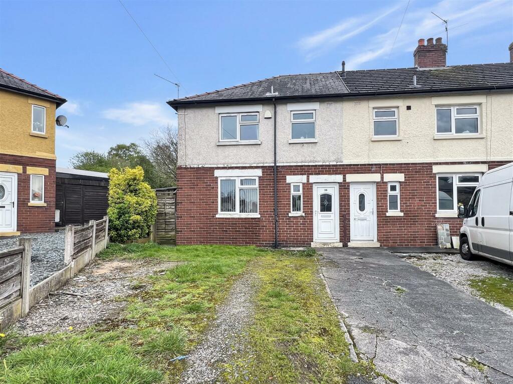 2 bedroom semidetached house for sale in Wilbraham Road, Congleton, CW12
