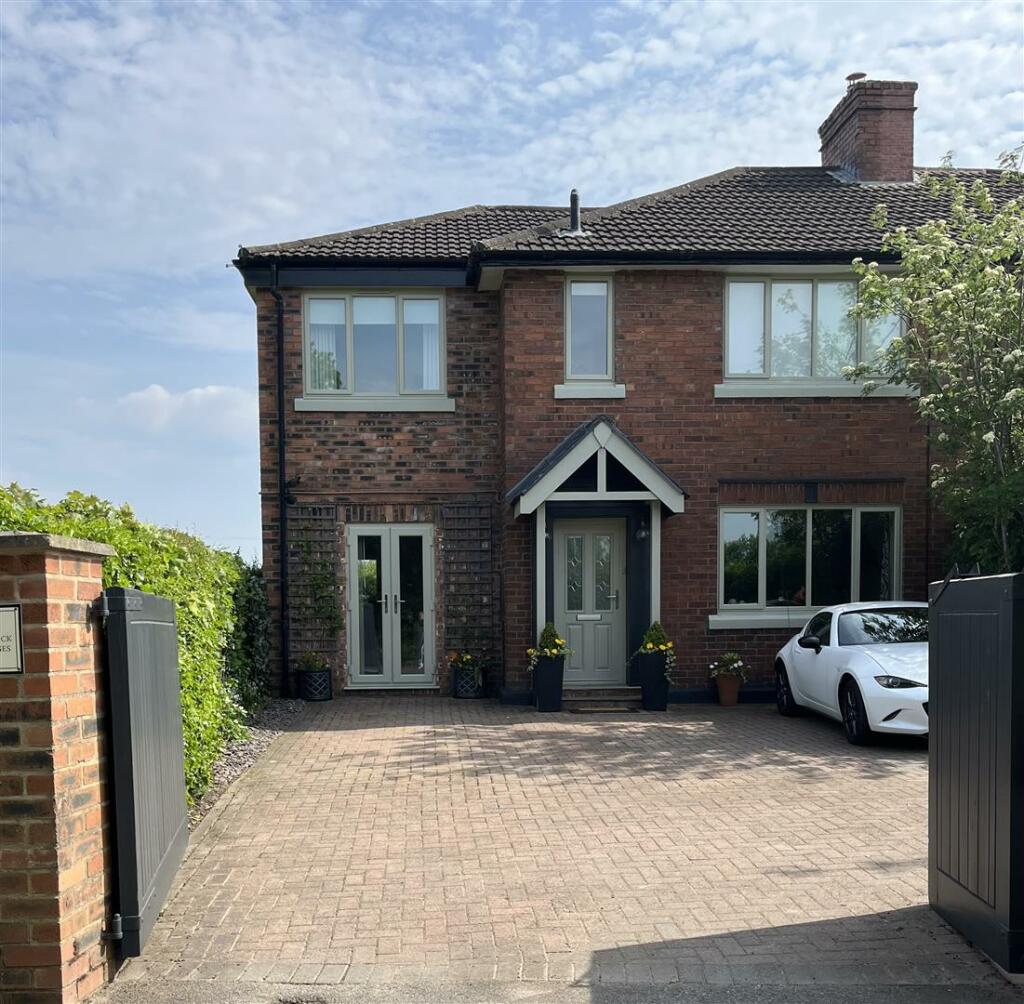 4 bedroom house for sale in Giantswood Lane, Hulme Walfield/Somerford