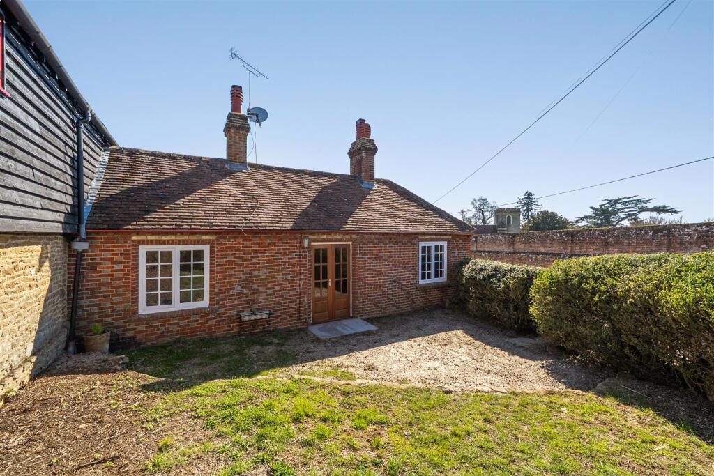 Main image of property: Peper Harow Park, Godalming