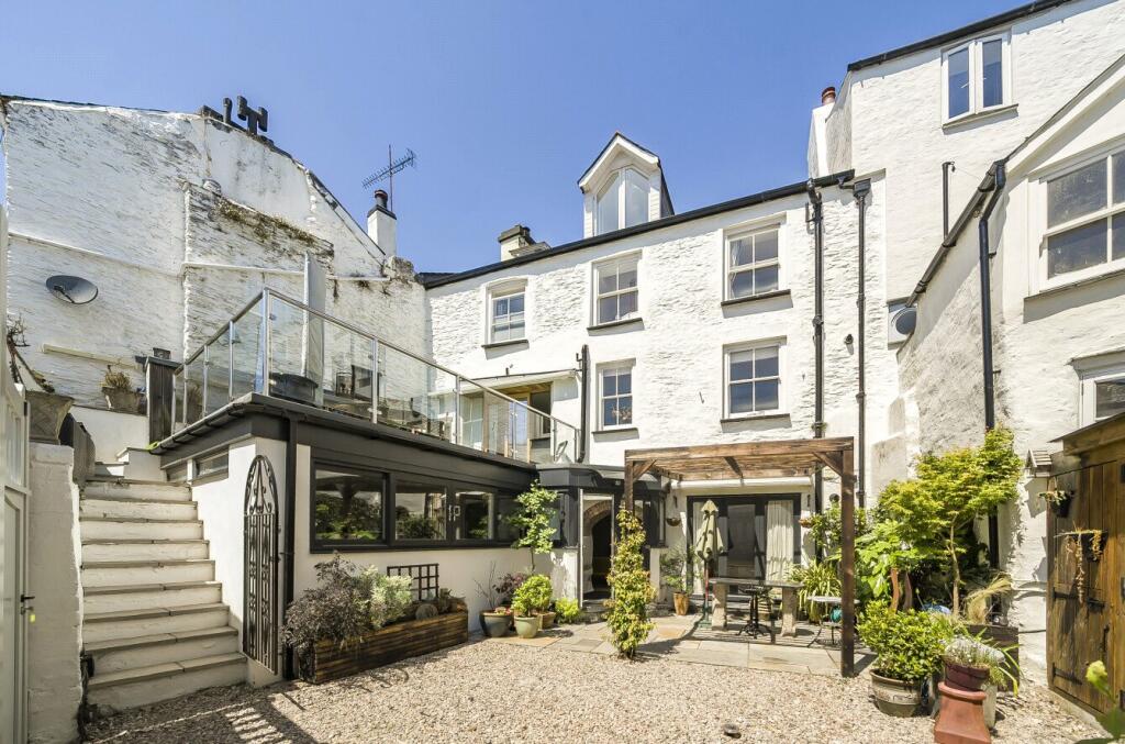 4 bedroom terraced house for sale in Calstock, Cornwall, PL18