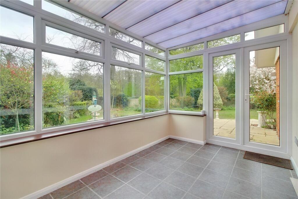 3 bedroom bungalow for sale in Softley Drive, Cringleford, Norwich