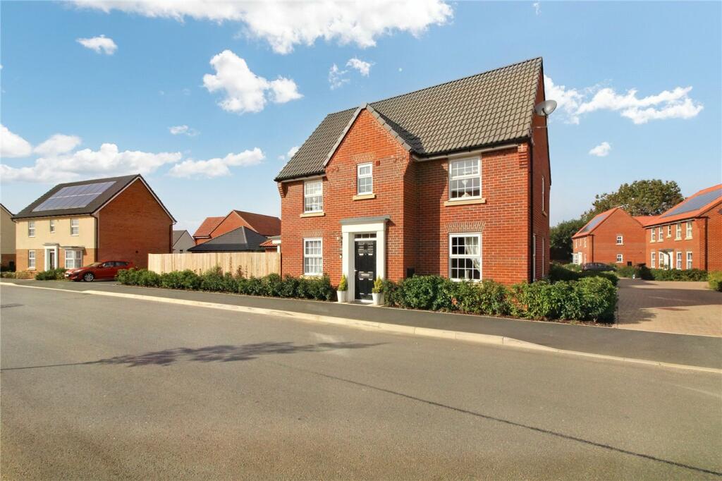 4 bedroom detached house for sale in Haldane Drive, Cringleford