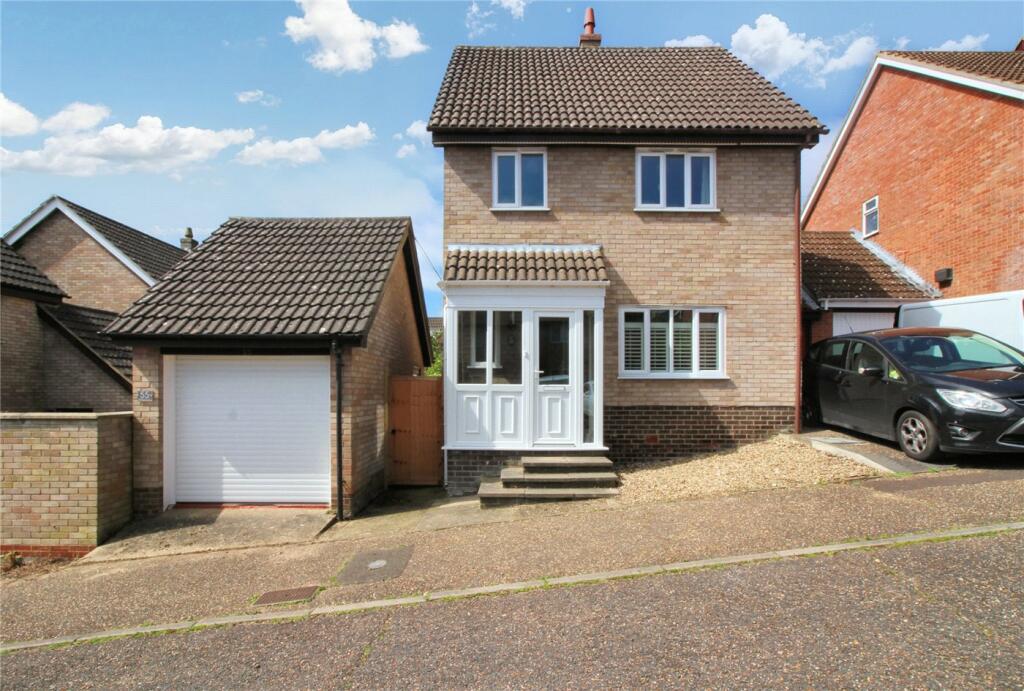 3 bedroom link detached house for sale in Lindford Drive, Eaton