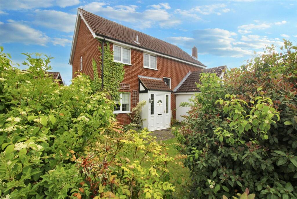 4 bedroom detached house for sale in Suffield Close, Cringleford