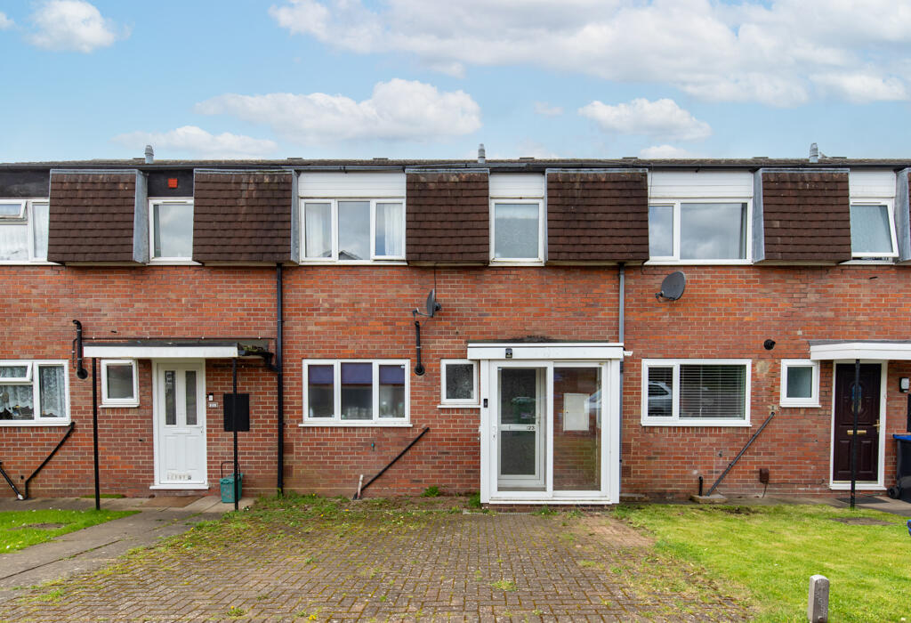3 bedroom terraced house for sale in Rawlinson Road, Leamington Spa, Warwickshire, CV32