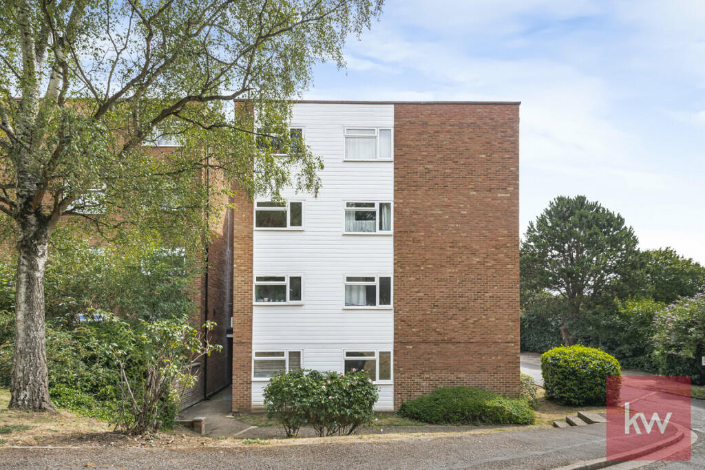 Main image of property: Croxley Rise, Maidenhead, SL6