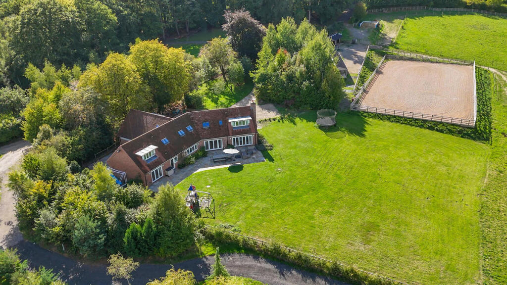 Main image of property: The Ridge, Cold Ash, RG18