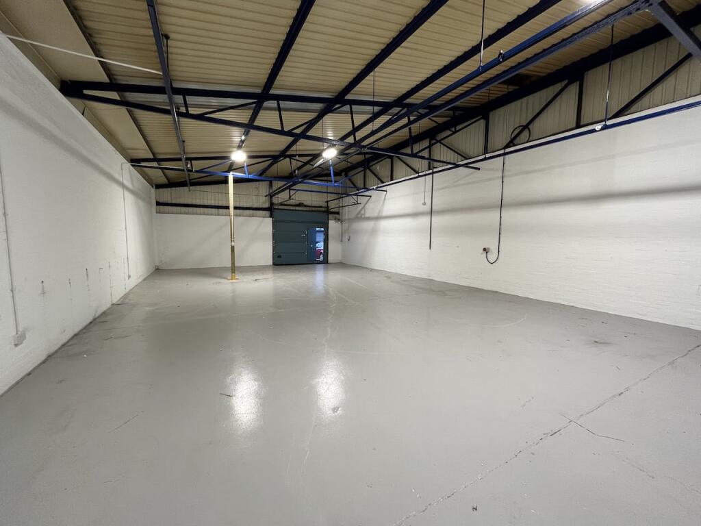 Light industrial facility to lease in Carbrain Industrial Estate