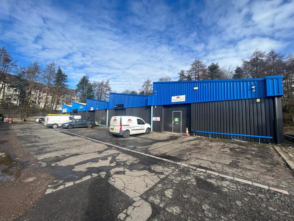 Light industrial facility to lease in Carbrain Industrial Estate