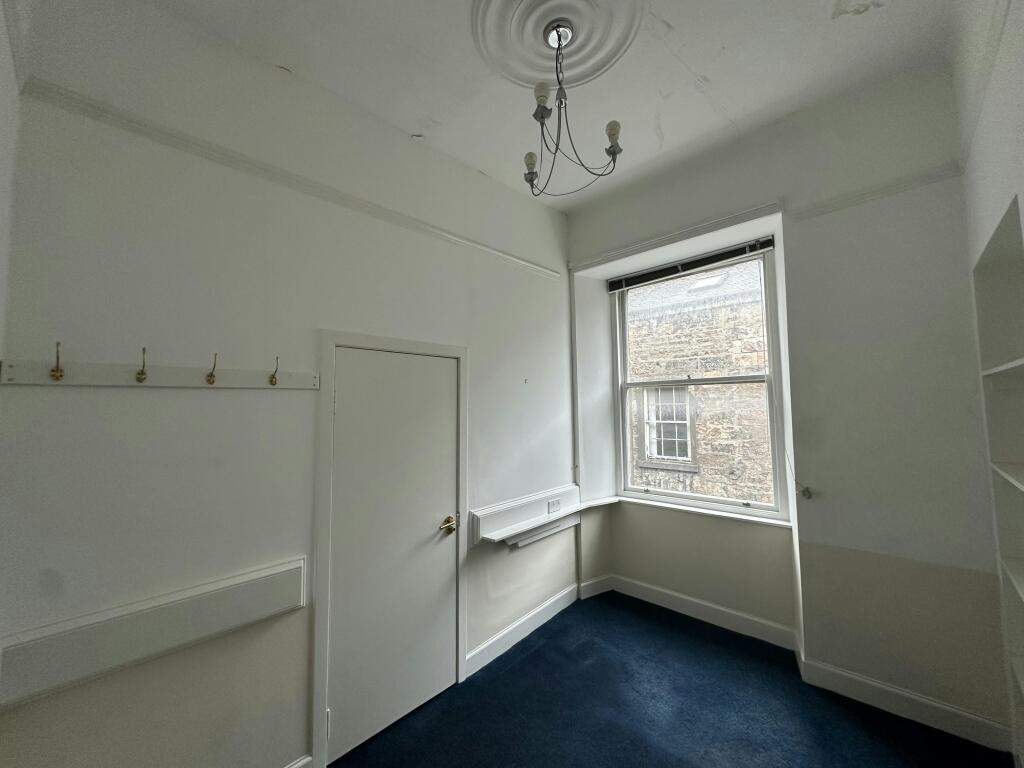 Suite 2-11 10D Side Room.jpg