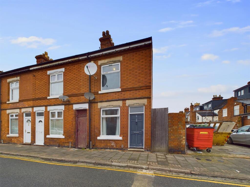 Main image of property: Moor Lane, Loughborough, LE11 1BA