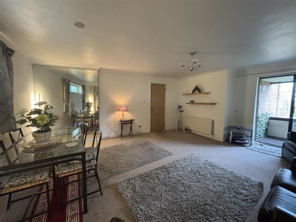 Additional property image - The Crescent, Llandaff