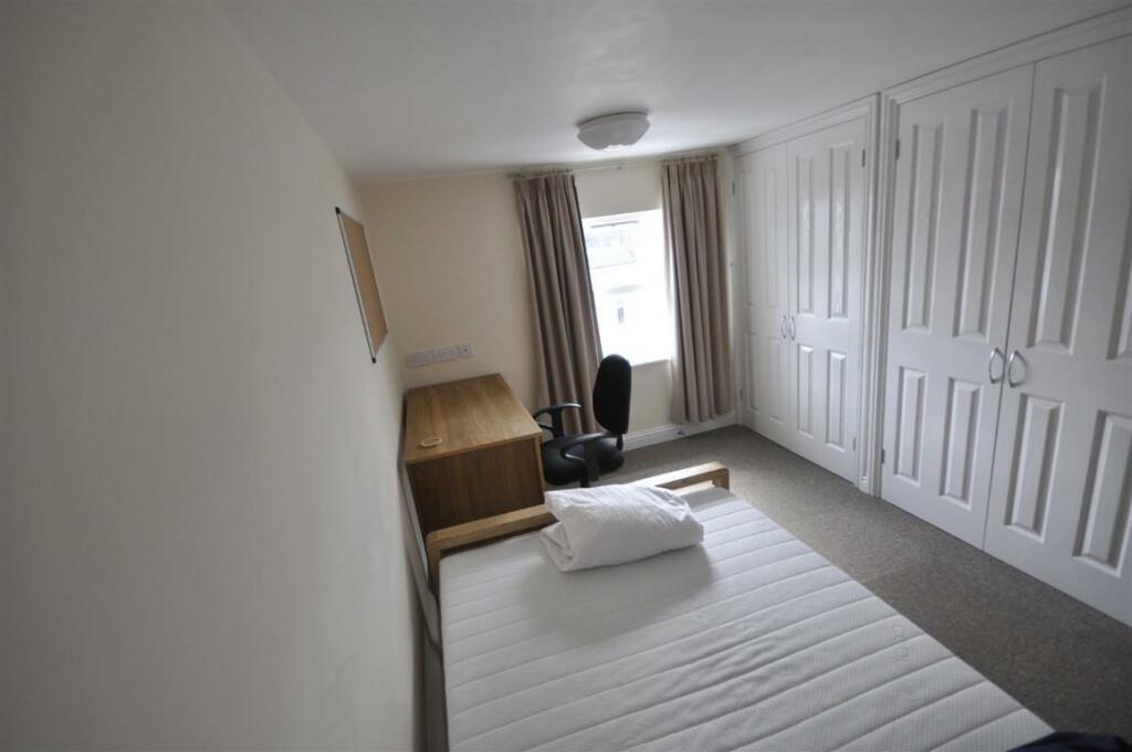 1 bedroom house share for rent in Gloucester Place (Room 5) Cheltenham