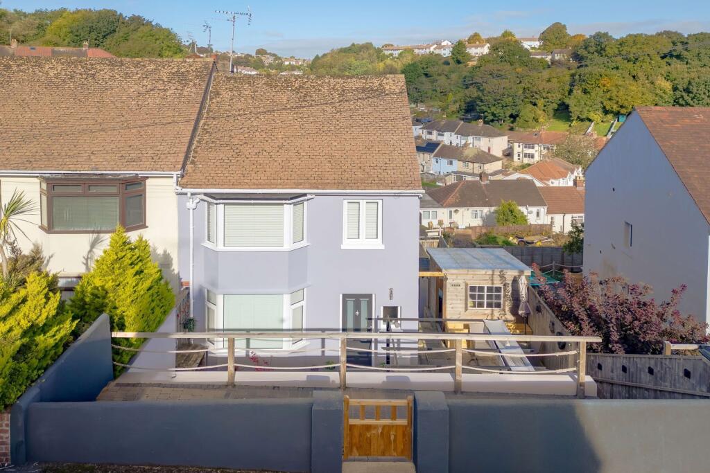 4 bedroom terraced house