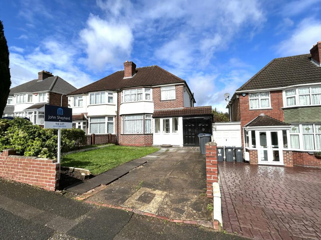 3 bedroom semi-detached house for rent in Banners Gate Road, Sutton Coldfield, West Midlands, B73