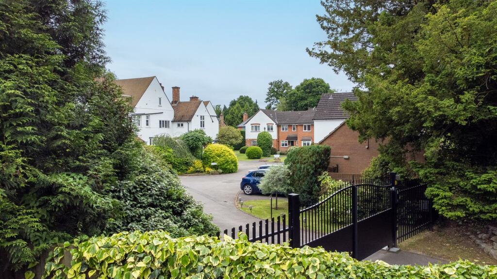 Main image of property: Narcot Lane, Chalfont St. Peter, SL9