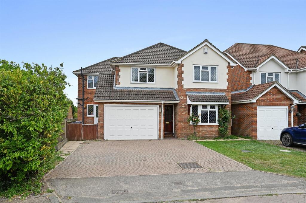 Main image of property: Scholars Walk, Chalfont St. Peter, SL9