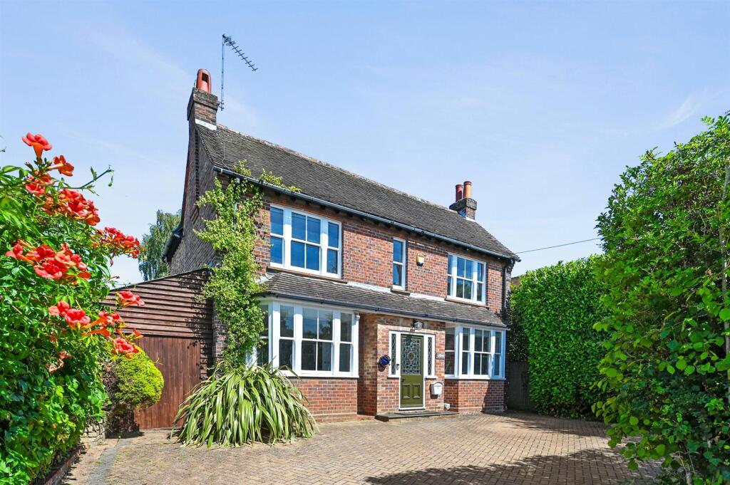 Main image of property: Grove Lane, Chalfont St Peter, SL9