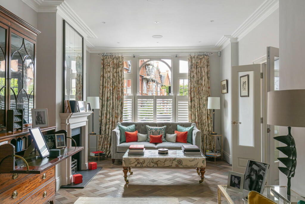 6 bedroom terraced house for sale in Studdridge Street, London, SW6