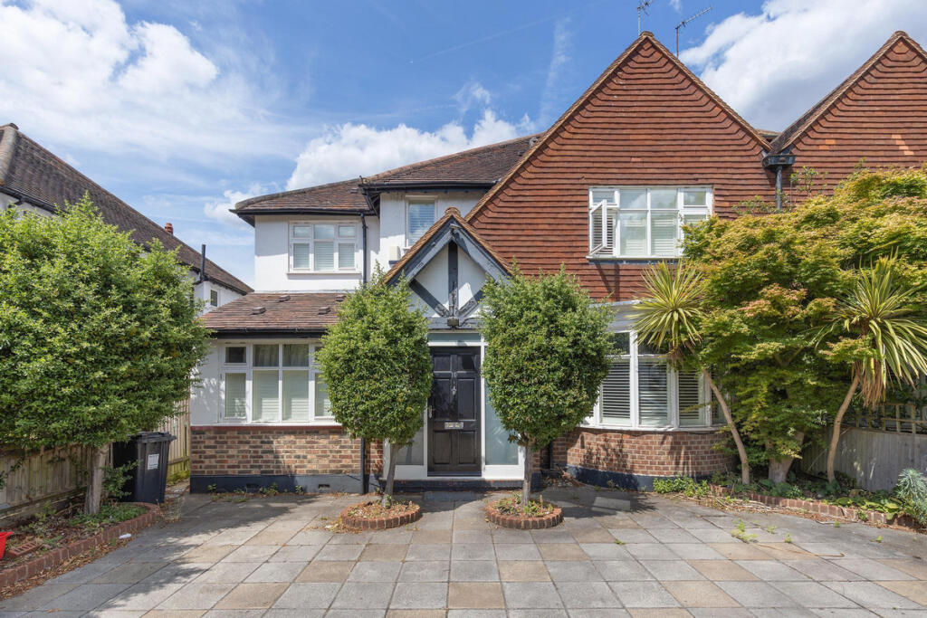 Main image of property: Devonshire Gardens, London, W4
