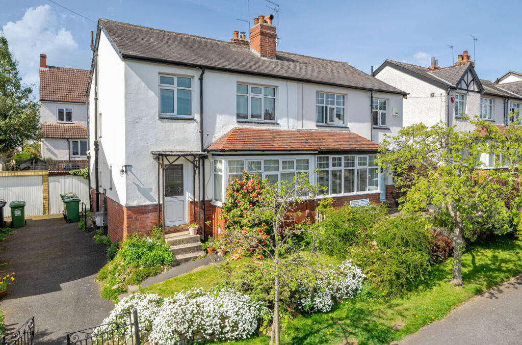 Main image of property: Moor Park Villas, Far Headingley, Leeds, LS6