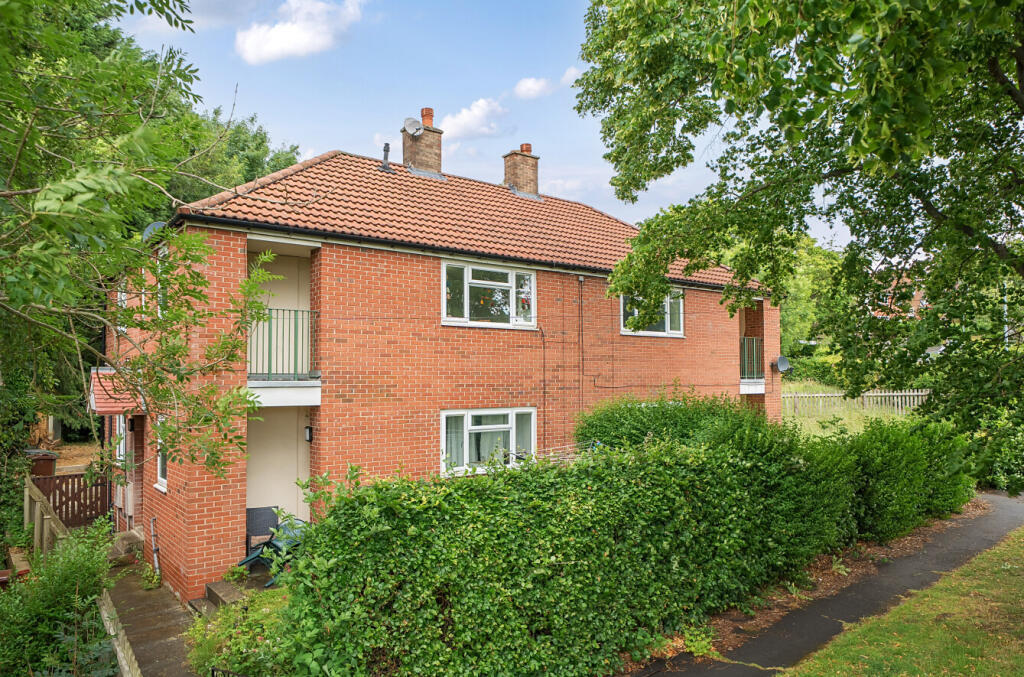 Main image of property: Spen Lawn, West Park, Leeds, LS16