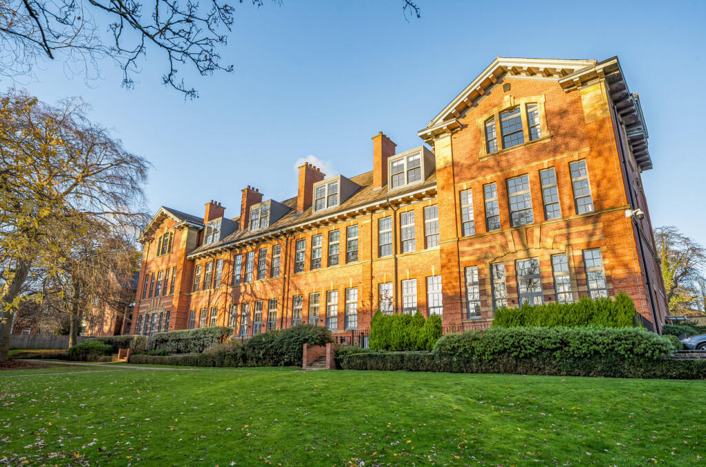 Main image of property: Victoria Gardens, Hyde Park, Leeds, LS6