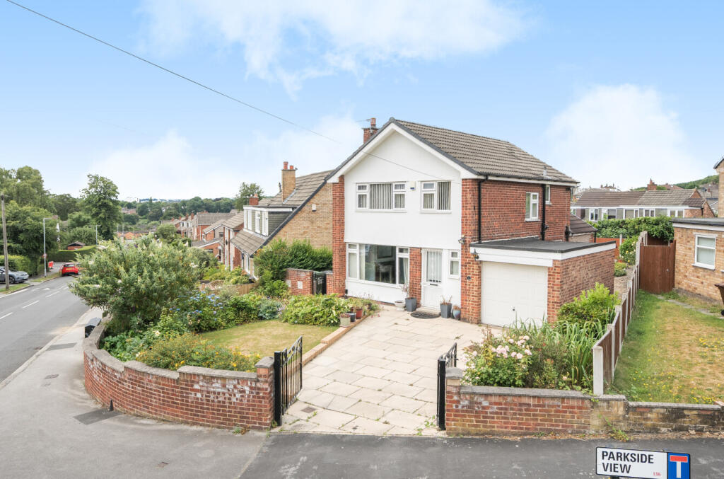 Main image of property: Parkside View, Meanwood, Leeds, LS6