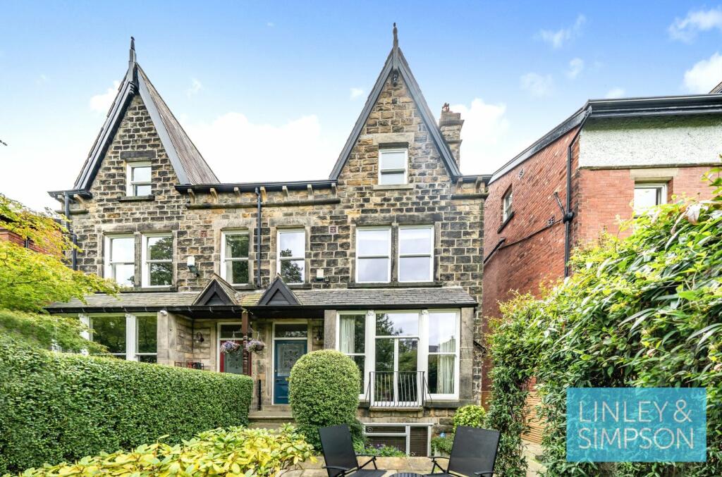 5 bedroom semidetached house for sale in Claremont Drive, Headingley