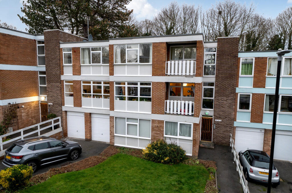 Main image of property: Newton Court, Oakwood, Leeds, LS8