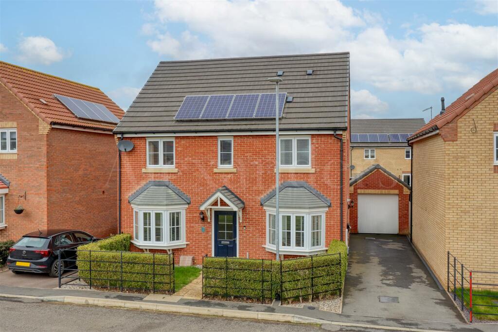 4 bedroom house for sale in Tidemill Place, Barleythorpe, LE15