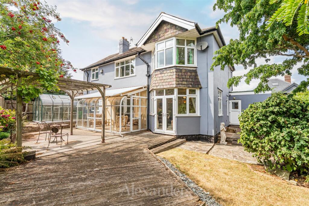 Main image of property: The Drive, Melton Mowbray